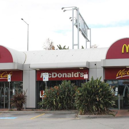 Ibis Budget - Melbourne Airport Tullamarine Exterior foto